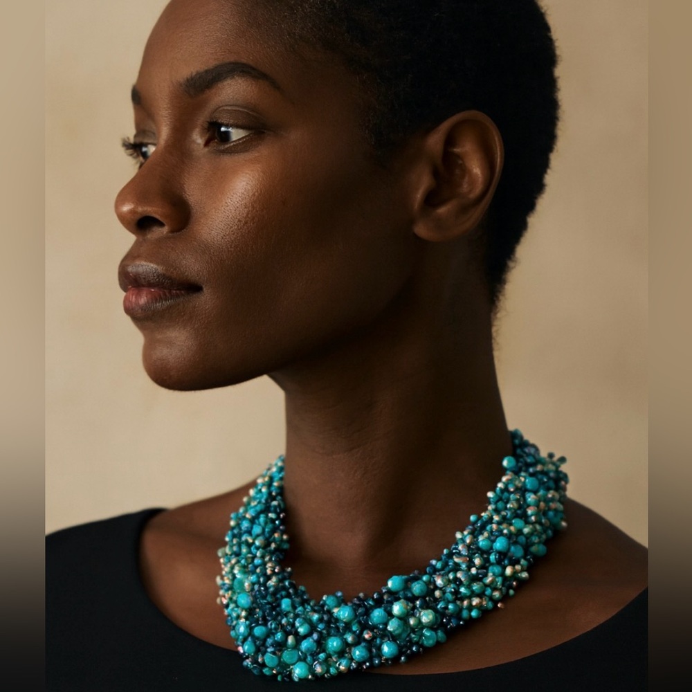Elegant Beaded Necklace in Blue and Silver